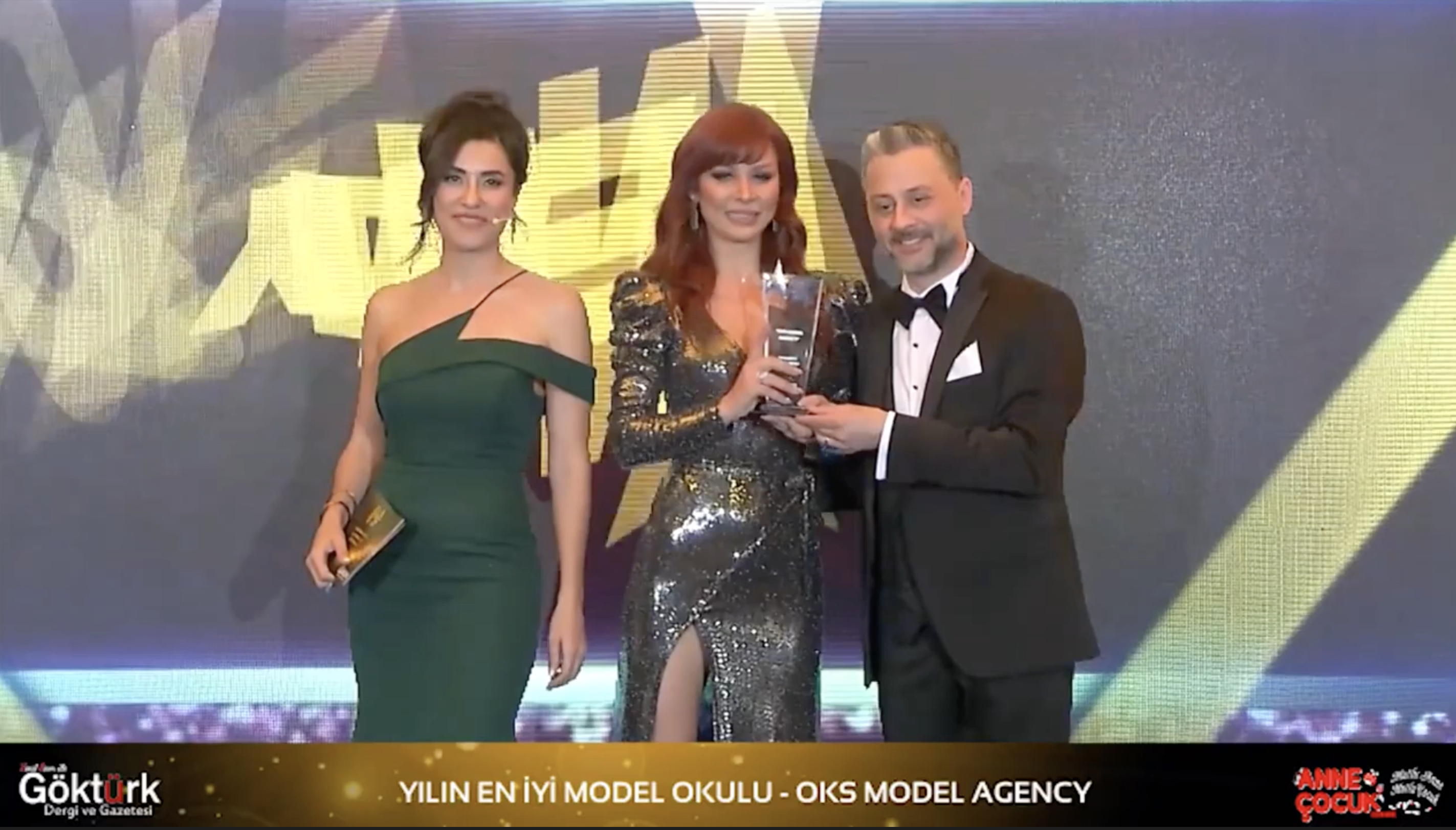 Yılın En İyi Model Okulu Ödülü / Oks’Model Academy