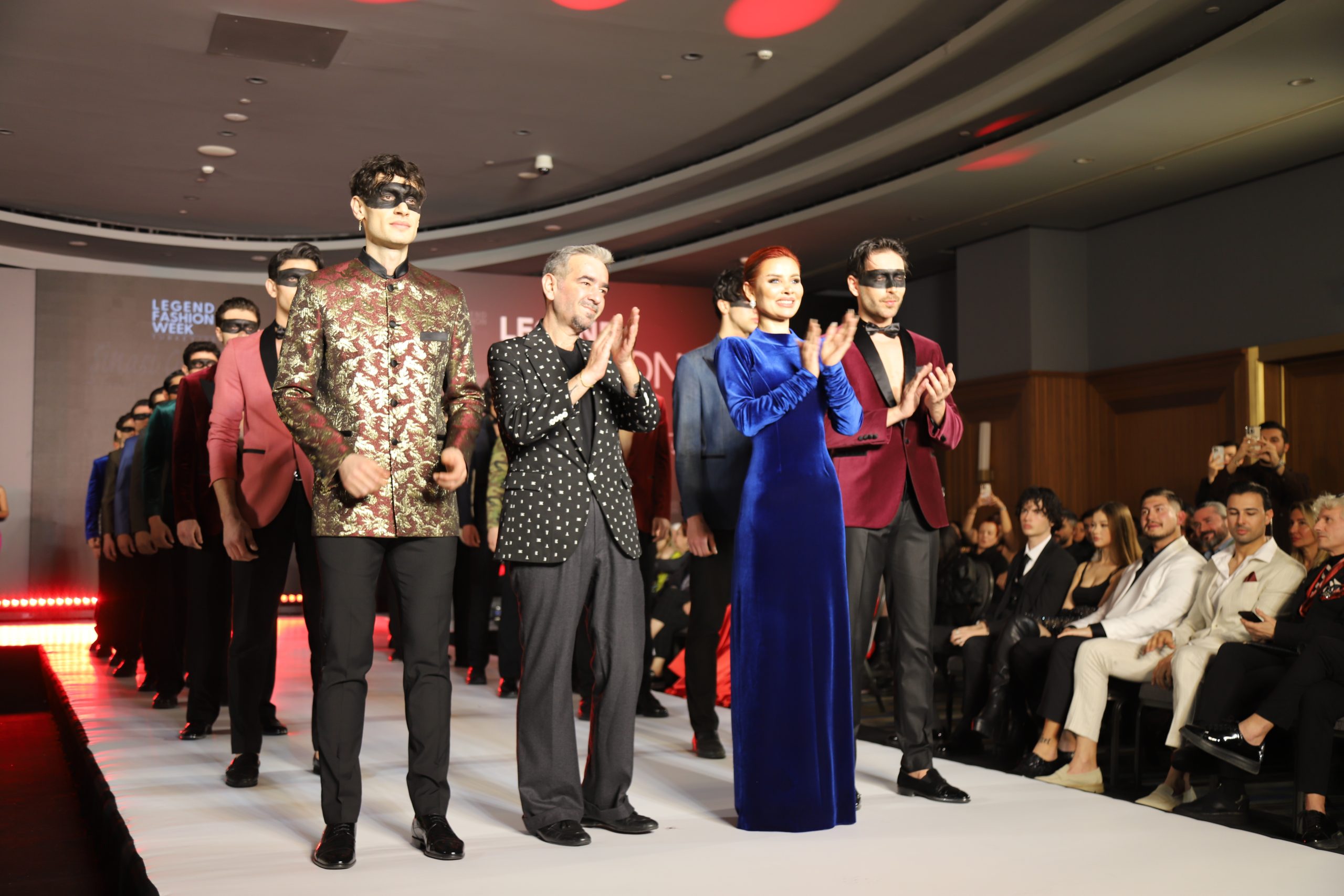 OKS Model Academy’den Uluslararası Başarı: Legend Fashion Week’e Damga Vurdular!